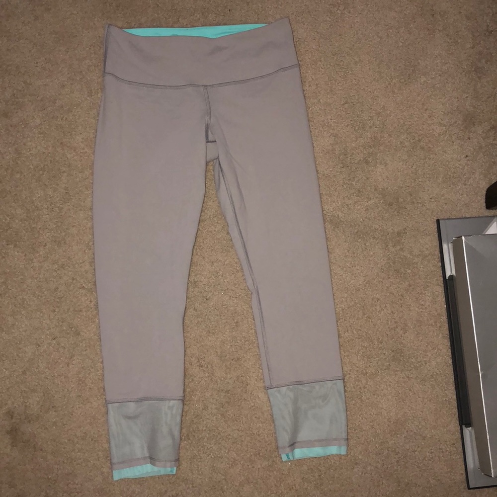 Lululemon crops